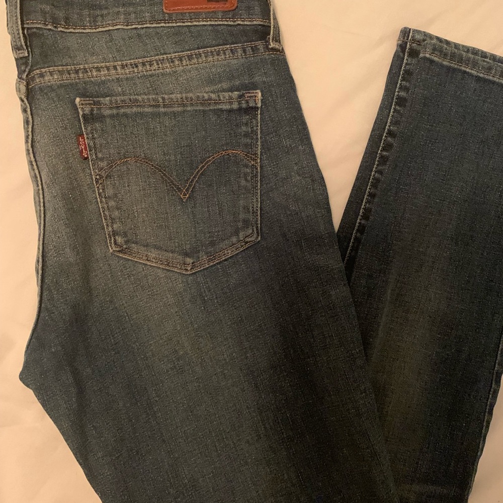 Levi Demi curve jeans
